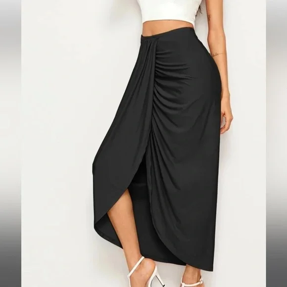 SEXY black draped skirt - Picture 5 of 9